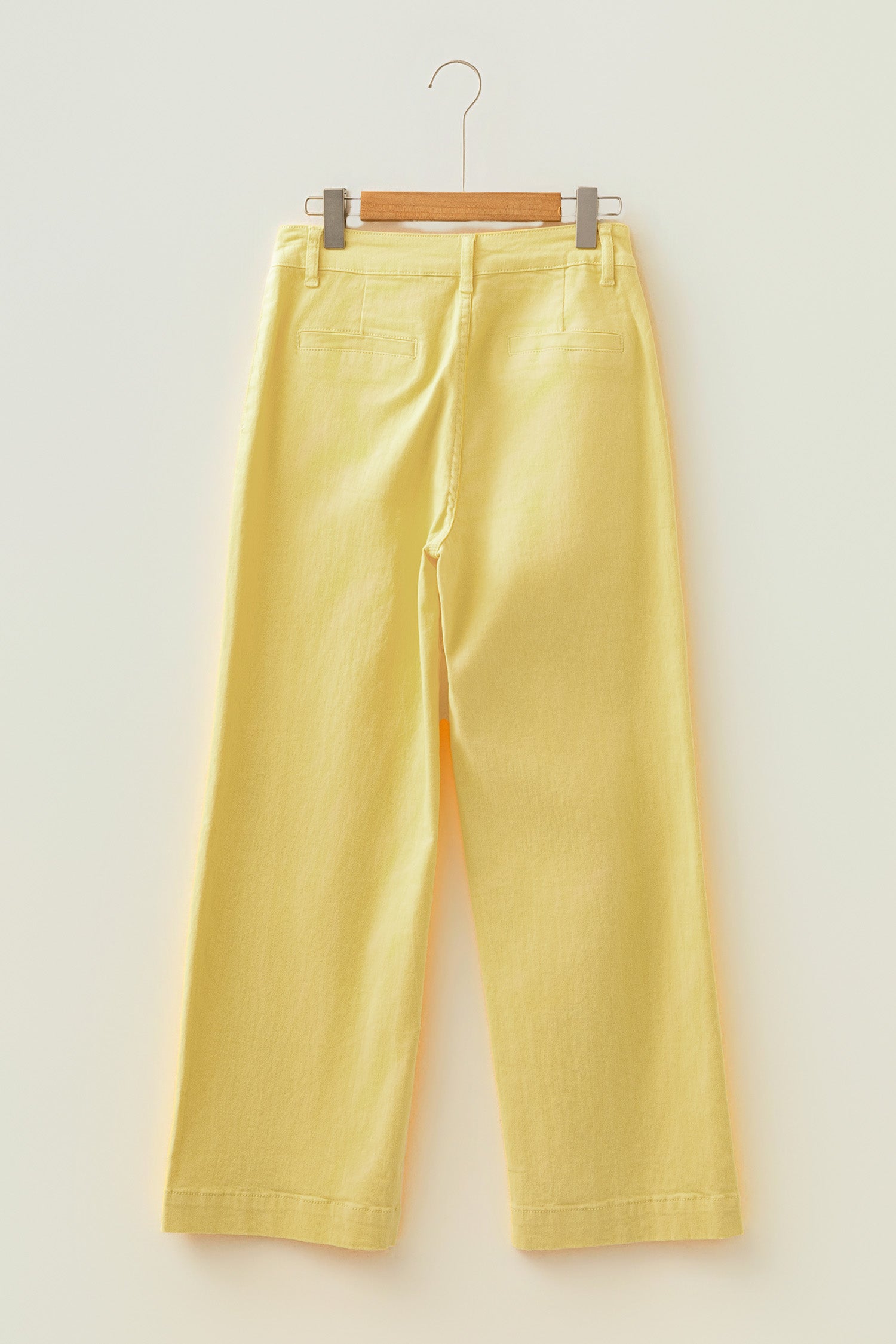 Yellow Solid Color Scalloped Patch Pocket Shift Jeans